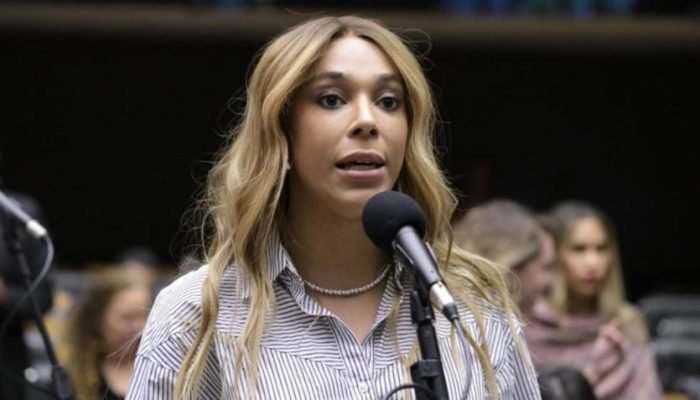 Erika Hilton critica fim do home office no Nubank, apontando 'birra'