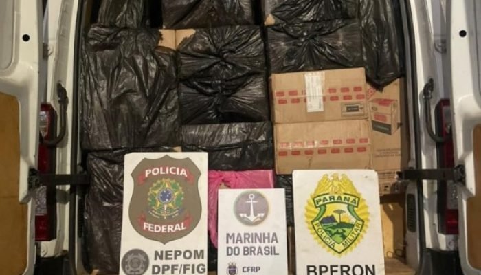 PF, PM e Marinha apreendem 75 mil maços de cigarro em Foz do Iguaçu