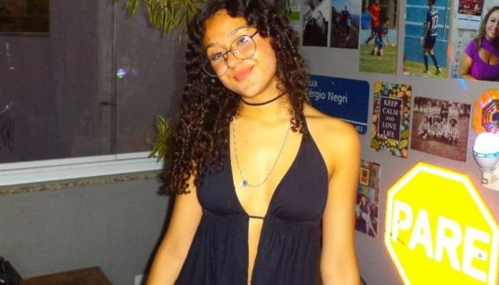 Foto: 1 de 1 Melissa Felippe Santos, de 17 anos, está desaparecida desde o últim