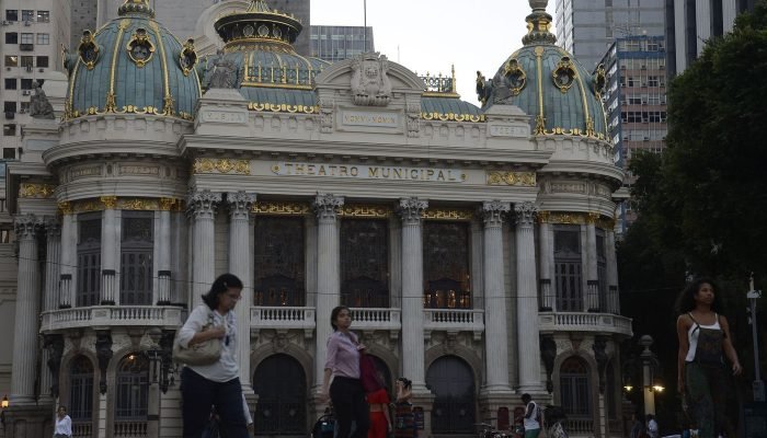 Theatro Municipal do Rio exibe Frida até o dia 31
