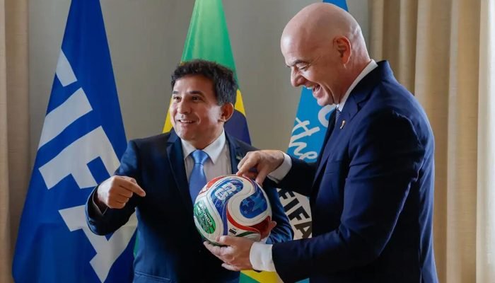 Foto: Ministro do Esporte, Paulo Henrique Cordeiro, e o presidente da Fifa, Gian