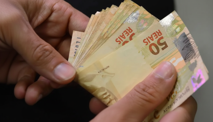 Pagamento do abono salarial para nascidos em novembro e dezembro começa esta semana