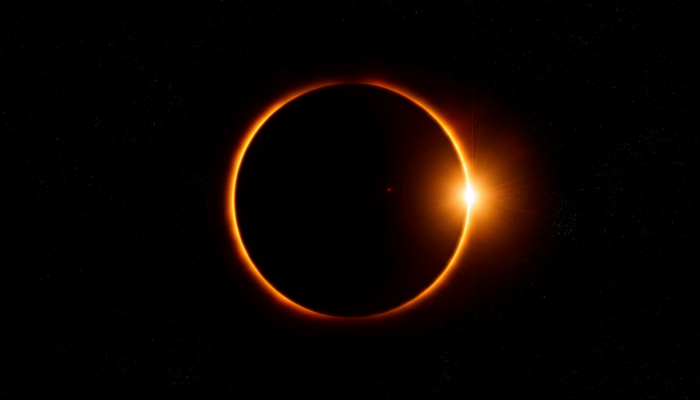 Fenômeno astronômico: eclipse lunar parcial visível em todo o Brasil