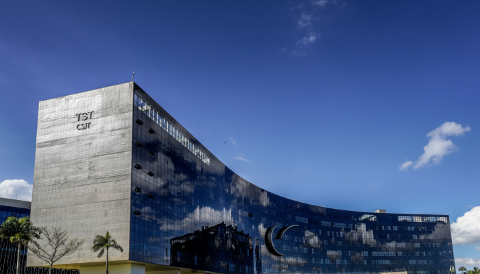 Decisão do TST determina fim da greve na Caixa e desconto de dias parados