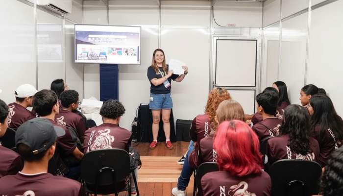 Bonito sedia Encontro de Clubes de Leitura durante Feira Literária