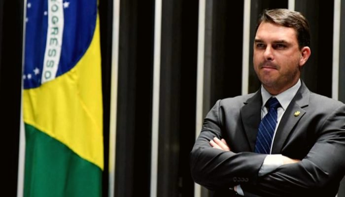 flavio-bolsonaro-agencia-senado-crop-20190518195156-960x540-1-rf