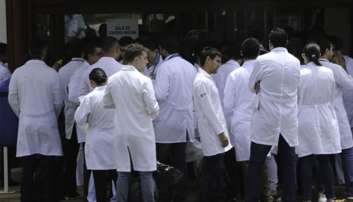 Revalida 2025/2: Prazo para Envio de Diploma Médico Termina Hoje