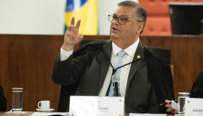 greve-professores-dino-suspende.jpg