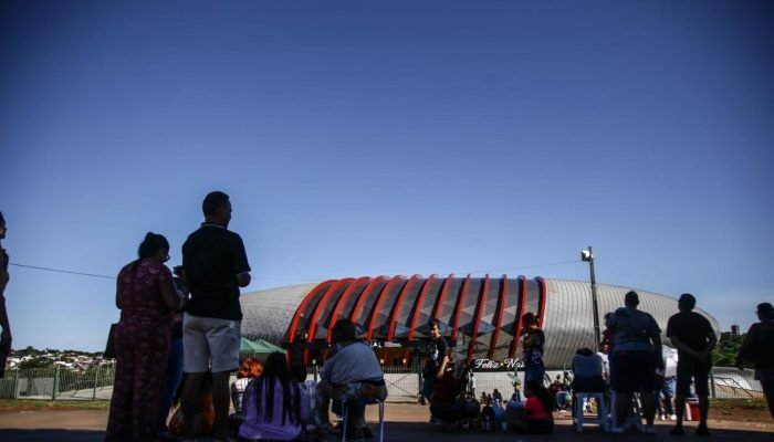 Fila para entrada no Bioparque Pantanal. — Foto: Fila para entrada no Bioparque