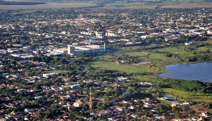 Desabamento de teto em indústria deixa uma pessoa morta