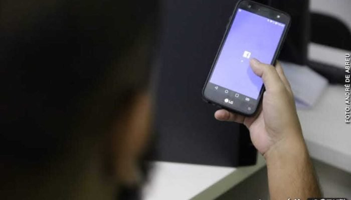 Casal de Campo Grande tem vídeos íntimos divulgados em redes sociais e denúncia caso à polícia Casal de Campo Grande tem vídeos íntimos divulgados em redes sociais e denúncia caso à polícia