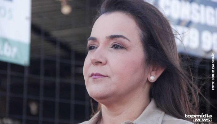 Ilegal: Adriane usou dinheiro da Saúde para pagar ônibus