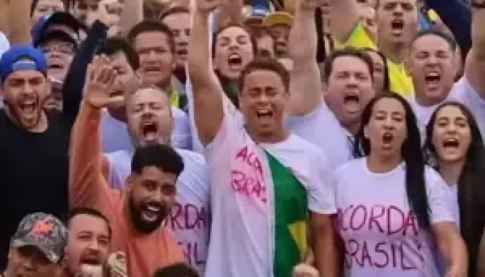 Nikolas Ferreira Conclui Caminhada de 240 km com Ato em Brasília