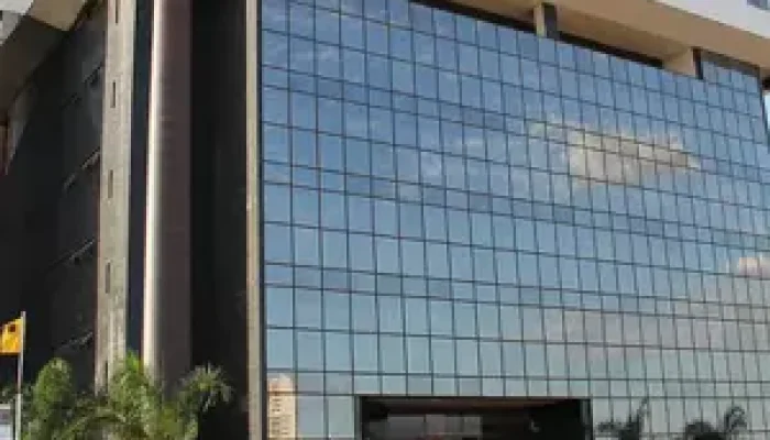 Justiça decreta prisão de estudante que matou professora em sala de aula