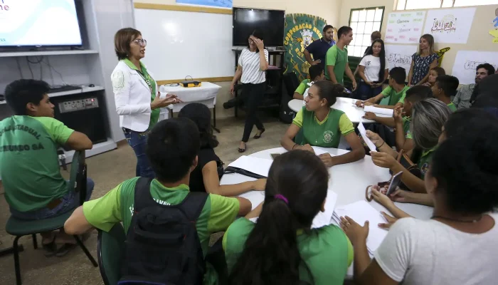 Liminar mantém presença de professores em salas de leitura de SP