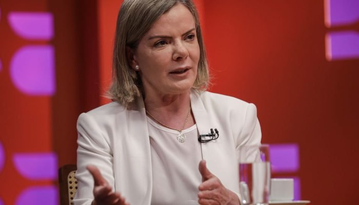 Gleisi diz que políticos de direita querem EUA intervindo no Brasil Gleisi diz que políticos de direita querem EUA intervindo no Brasil