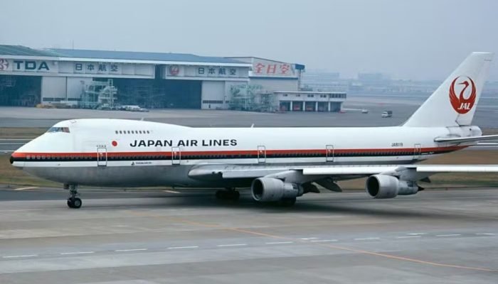 japan-airlines-ja8119.jpg