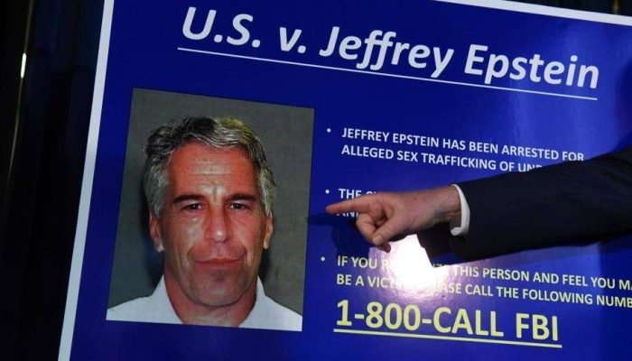 Vítima de Epstein denuncia abuso de brasileiras na mansão do bilionário — Foto: