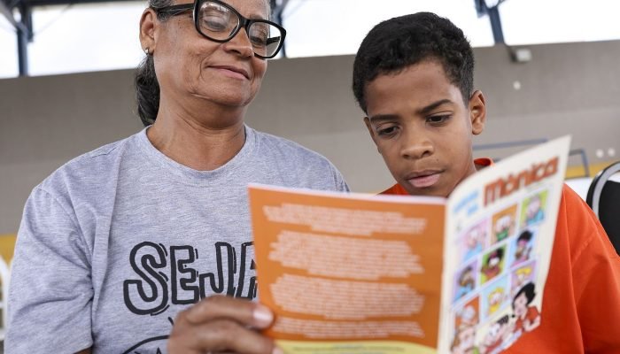 Convívio entre gerações é receita contra etarismo, aponta especialista