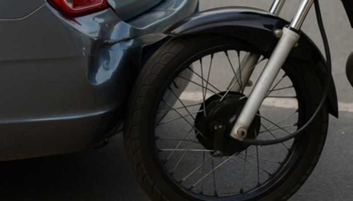 Ex-companheiro danifica carro de mulher com moto e é preso em Sidrolândia