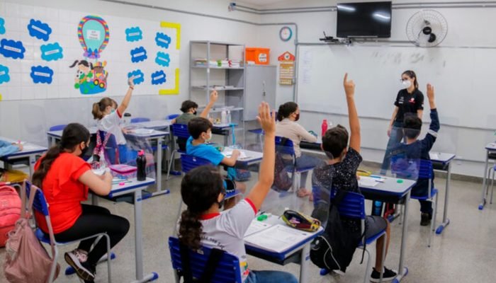 lei-obriga-ensino-de-politica-nas-escolas-brasileiras