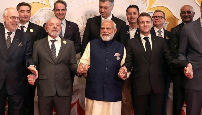 lula-e-marcon-participam-de-cupula-mundial-sobre-ia-na-india