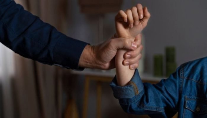 Salvador: facções proíbem denúncias de violência doméstica por mulheres