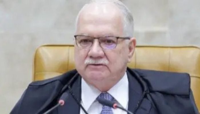 Fachin ameaça Toffoli e declara que atuará no caso Master quando necessário
