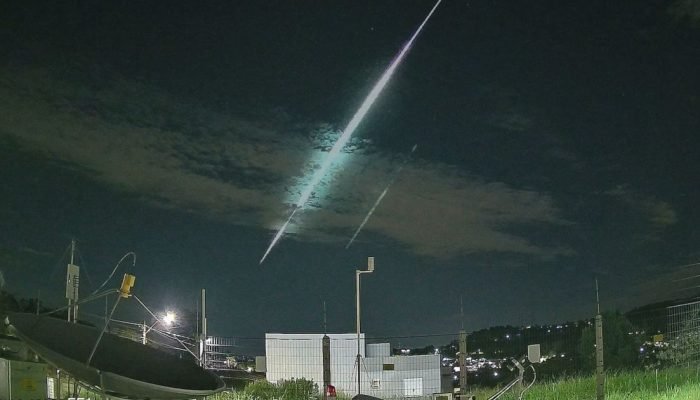 Vídeo publicado por pesquisador mostra o momento em que o corpo celeste cruza o