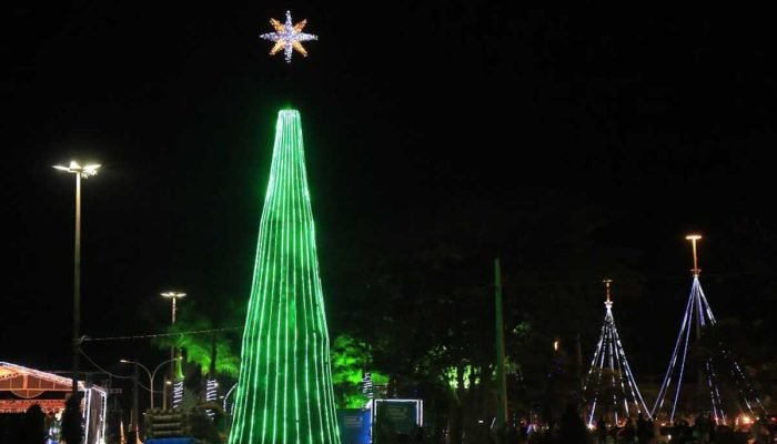 Campo Grande Investe Quase R$ 1,8 Milhão em Iluminação Natalina Campo Grande Investe Quase R$ 1,8 Milhão em Iluminação Natalina