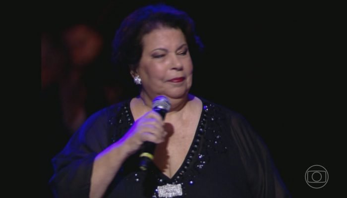 nana-caymmi.01-frame-6109