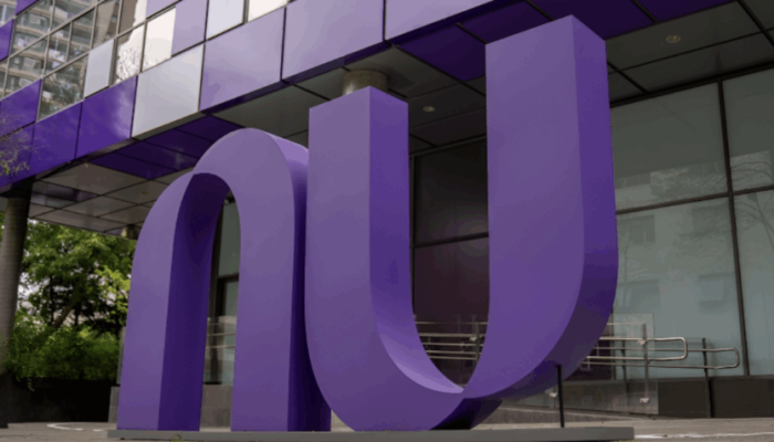 Nubank demite funcionários após reunião tensa sobre retorno ao Trabalho presencial