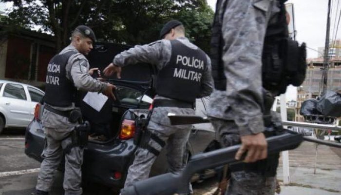 Foto: Policiais Militares durante a segunda fase da Operação Oiketicus. (Arquivo