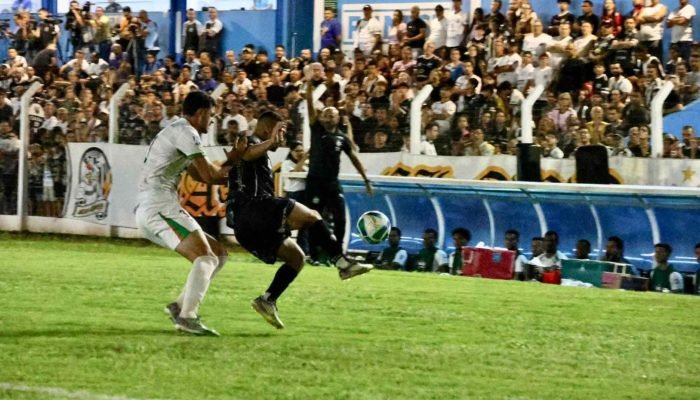 Foto: Partida foi disputada em Campo Grande, casa do Operário. (Foto: Madu Livra