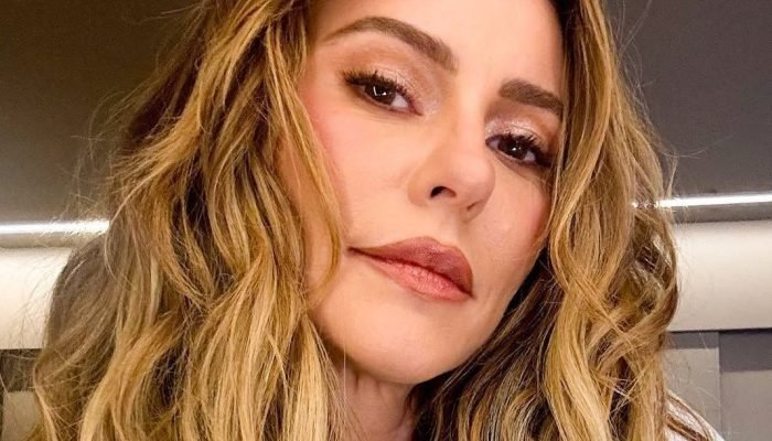 Paolla Oliveira — Foto: Atriz aproveitou o momento para propor uma reflexão sobr