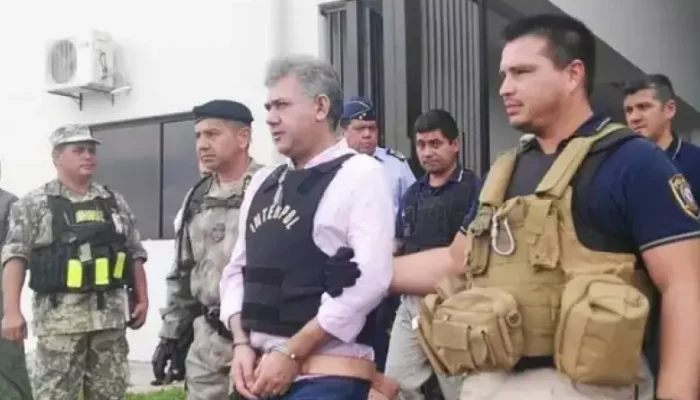 Jarvis Pavão, quando foi extraditado do Paraguai, em 2017, a pedido da Justiça de Santa Catarina - Crédito: (Divulgação/Policia Nacional do Paraguai)