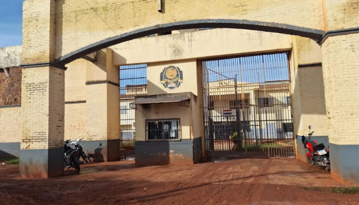 Arma de fogo encontrada em penitenciária de Ponta Porã