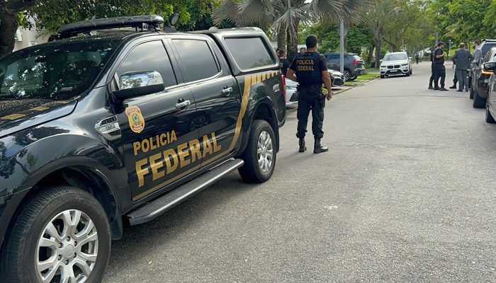 No Rio, laboratório portátil identifica bebidas falsificadas