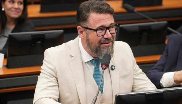 Projeto de Pollon contra 'engessamento' policial avança na Câmara