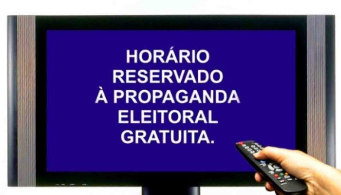 TV com aviso de Horário Reservado à Propaganda Eleitoral Gratuita.