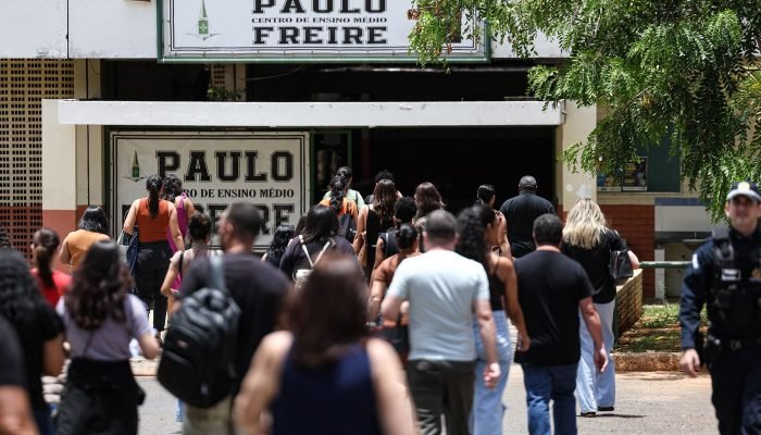 Professores fazem Prova Nacional Docente em busca de aprimoramento e novas oportunidades