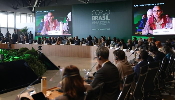 Brasil reforça urgência de financiamento para ações climáticas em Pré-COP de Brasília
