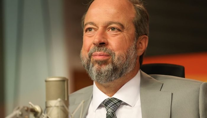 Ministro confirma que Brasil não terá horário de verão neste ano