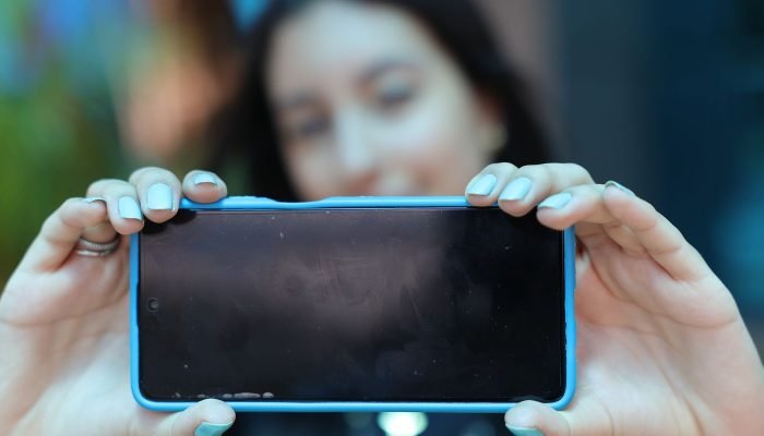 Queda no Uso de Internet nas Escolas por Adolescentes Atinge 37% em 2025