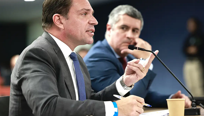 Moraes Decreta Prisão de Ramagem Após Flagra em Miami