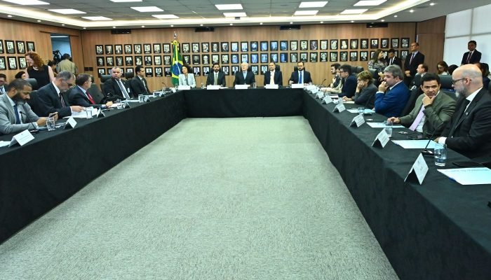 Governo federal cria comitê para enfrentar crise do metanol