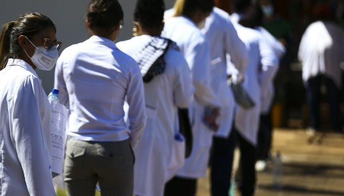 Revalida 2025/2: candidatos já podem acessar cartão de confirmação