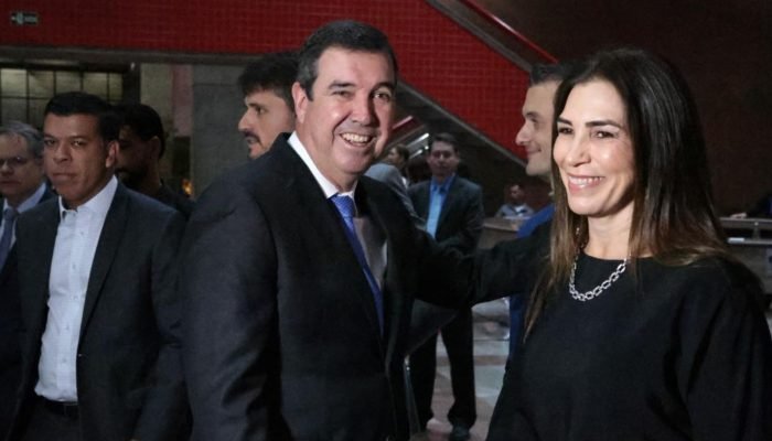 Foto: Governador, Eduardo Riedel, e a primeira-dama, Monica Riedel (Madu Livrame