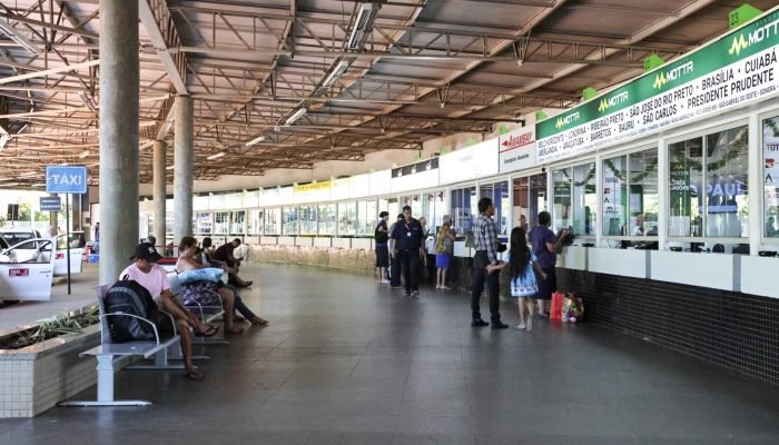 Rodoviária de Campo Grande espera mais de 20 mil passageiros no feriadão
