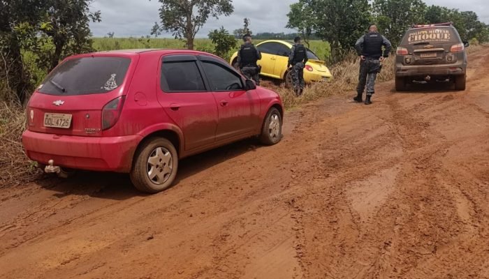 Foto: Celta foi encontrado com dois criminosos e New Beetle estava abandonado em